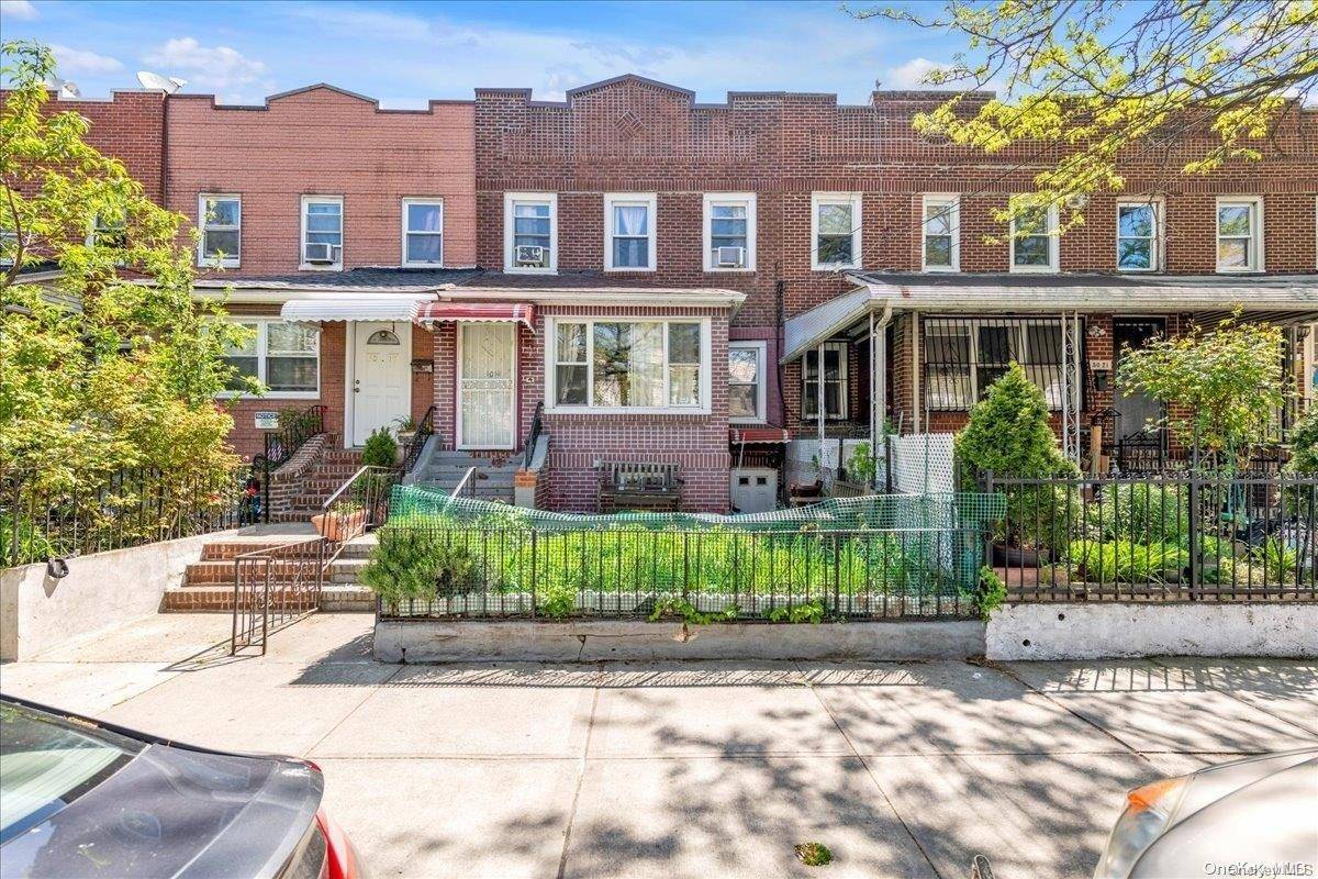 Woodside, NY 11377,50-19 47th ST