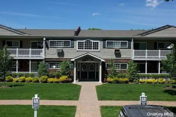 72 Mount Vernon AVE #C16, Patchogue, NY 11772
