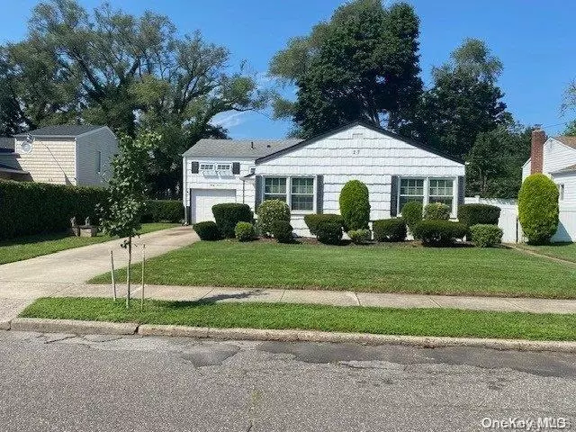 Hicksville, NY 11801,27 Jay ST