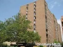 Flushing, NY 11354,144-77 Roosevelt AVE #3H