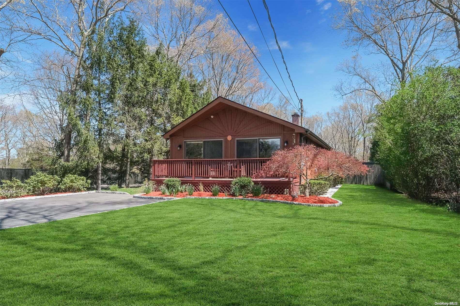 Calverton, NY 11933,115 Pinehurst BLVD