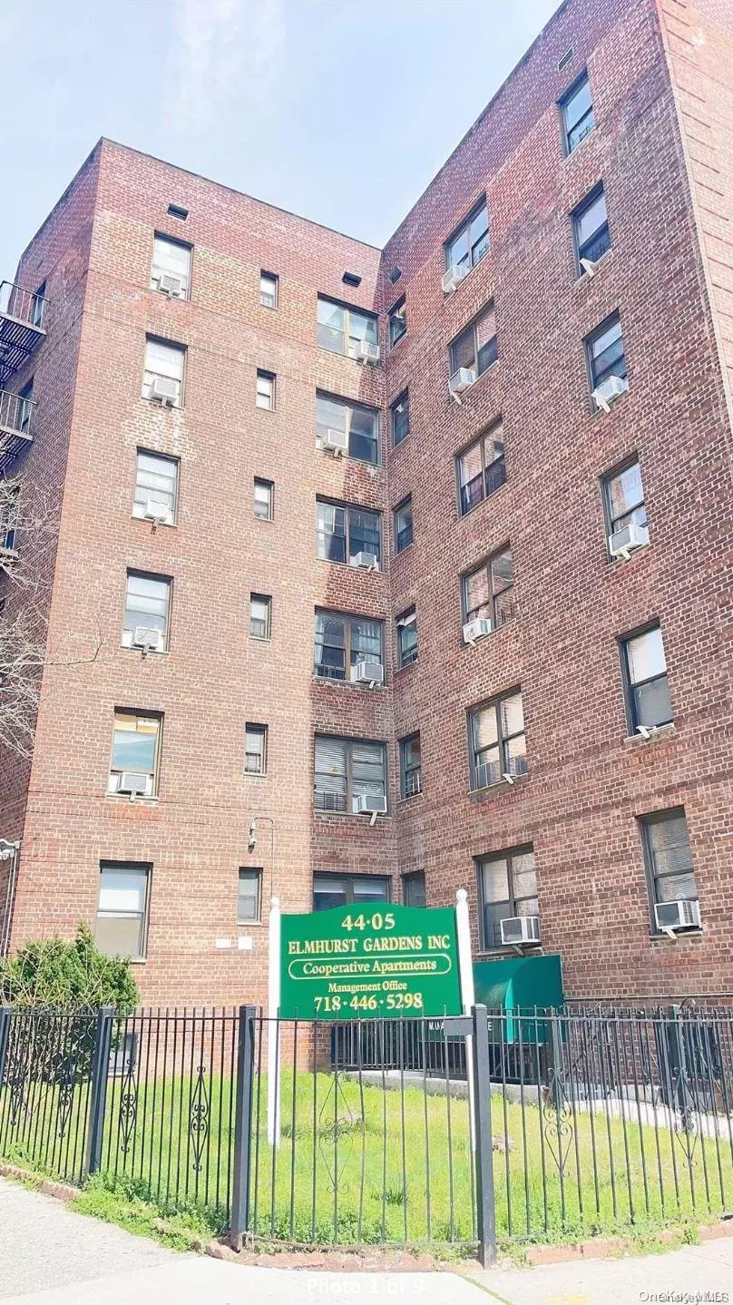 Elmhurst, NY 11373,44-05 Macnish Street #6B