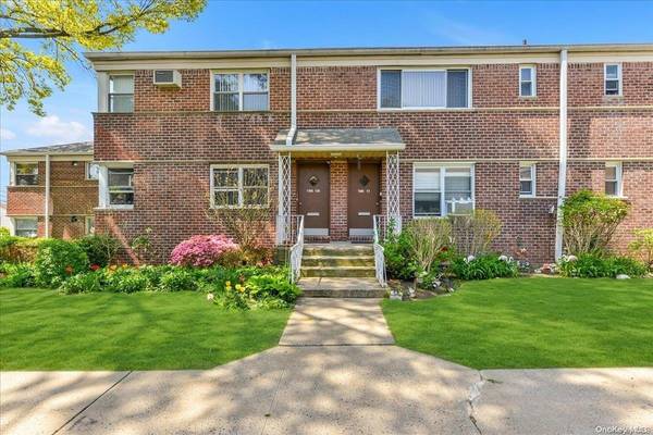 Holliswood, NY 11423,198-11 Dunton Avenue #2A