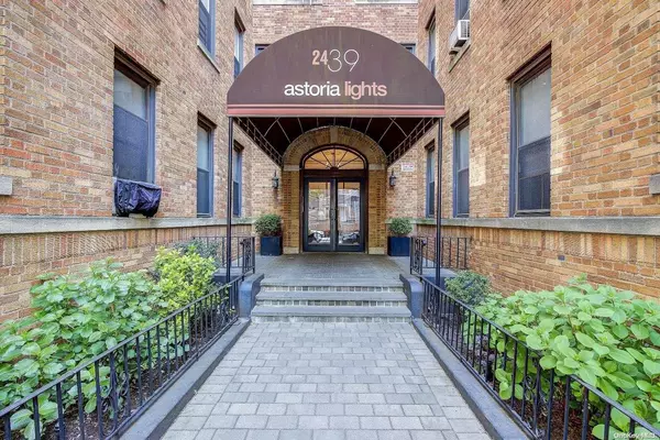 24-39 38 Street #B6,  Astoria,  NY 11103