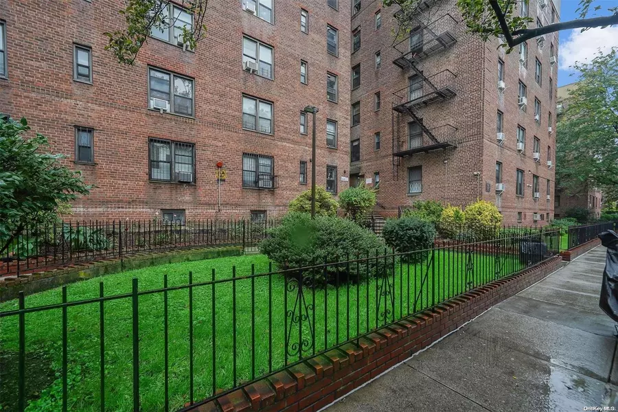 37-50 87th ST #4 A, Jackson Heights, NY 11372