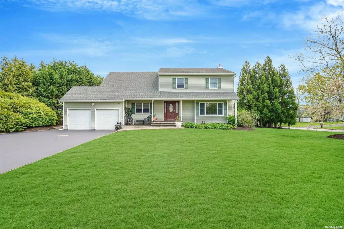 Baiting Hollow, NY 11933,3 Pleasant CT