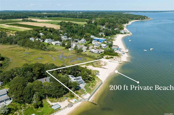 1521 Peconic Bay BLVD, Laurel, NY 11948