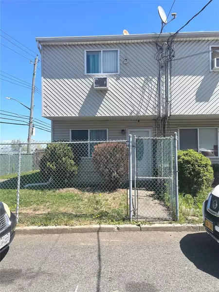 15 Betty Court, Staten Island, NY 10303