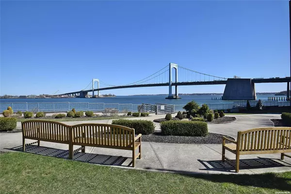 Whitestone, NY 11357,162-01 Powells Cove BLVD #2D