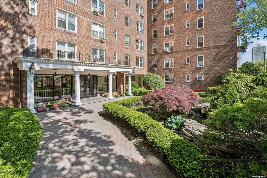 63-61 Yellowstone Blvd #3P, Forest Hills, NY 11375