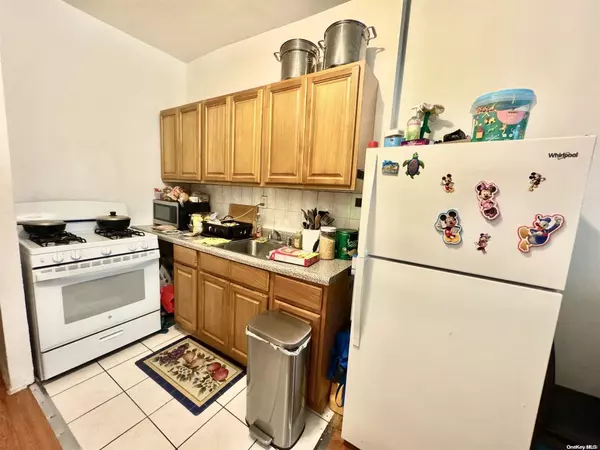 Brooklyn, NY 11233,743 Macdonough ST #8