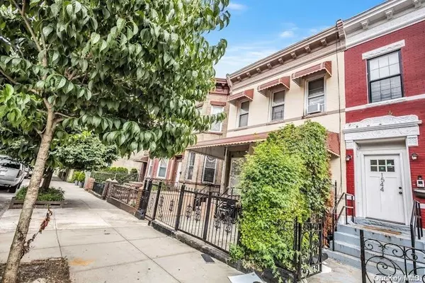 Crown Heights, NY 11233,1546 Saint Marks AVE