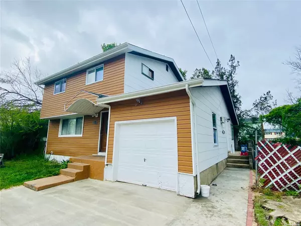 Brentwood, NY 11717,375 Barleau ST