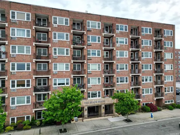 740 E Broadway #4D,  Long Beach,  NY 11561