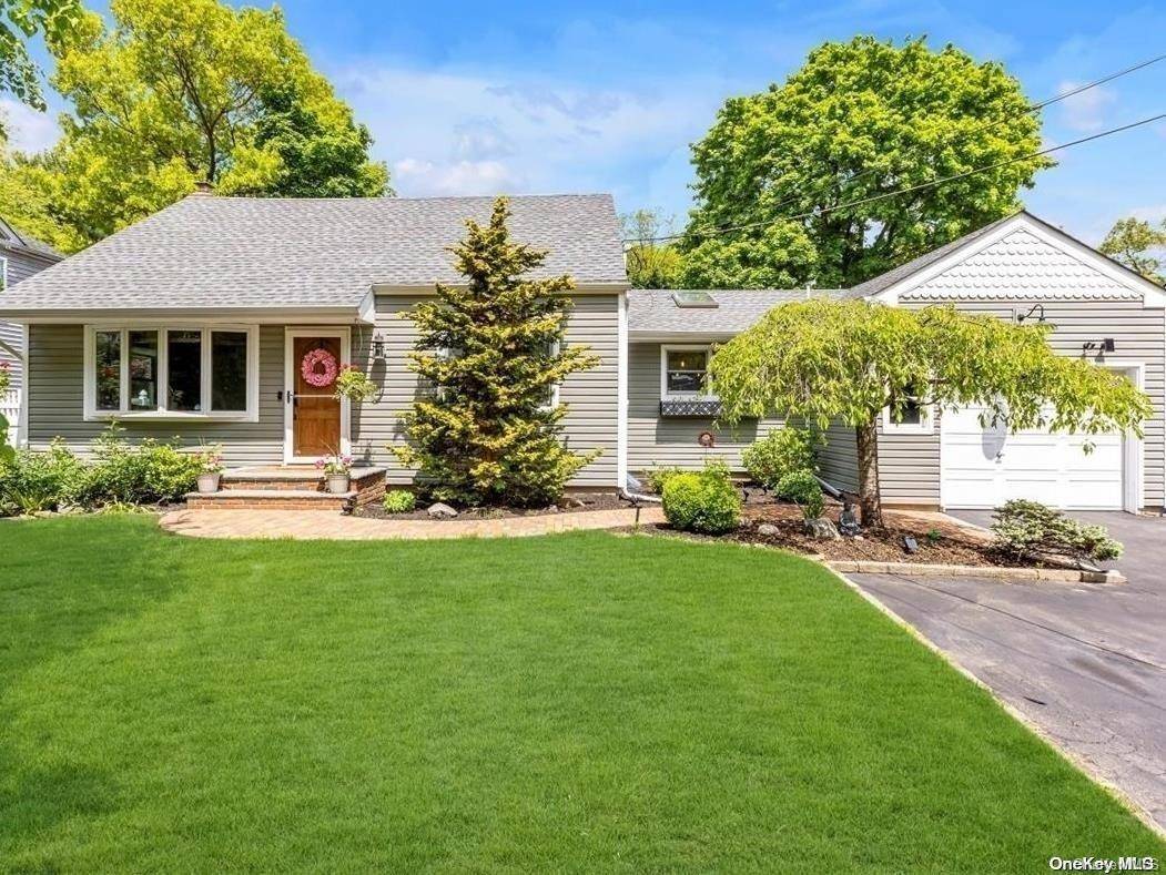 462 2nd AVE, East Northport, NY 11731