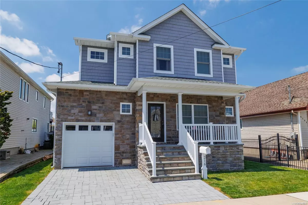 Bellmore, NY 11710,216 Lee