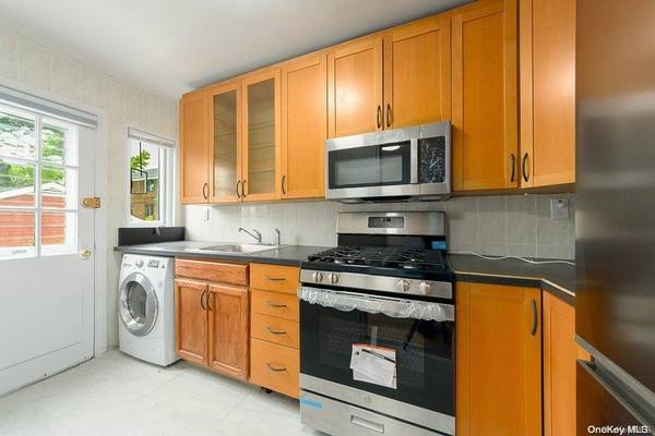 Oakland Gardens, NY 11364,21608 67th Ave BLVD #Duplex