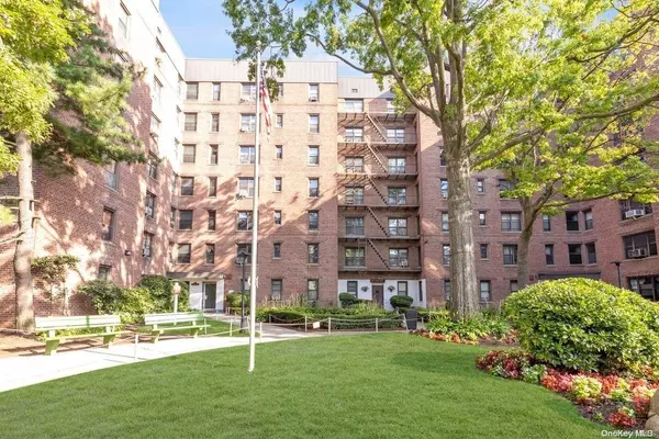 Corona, NY 11368,112-19 34th Avenue #1G