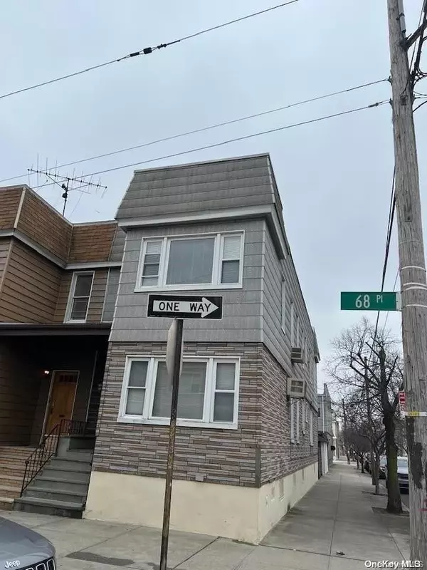 70-08 68th Pl, Glendale, NY 11385