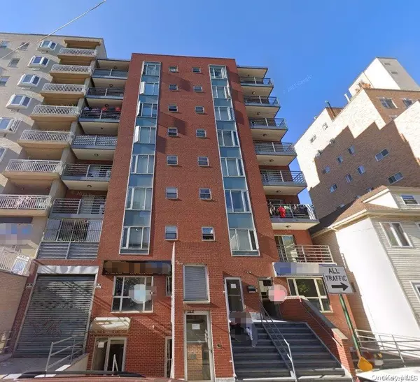 140-37 Cherry AVE #8B,  Flushing,  NY 11355