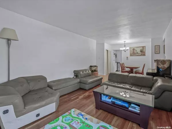 Flushing, NY 11354,140-21 31st Rd #2A