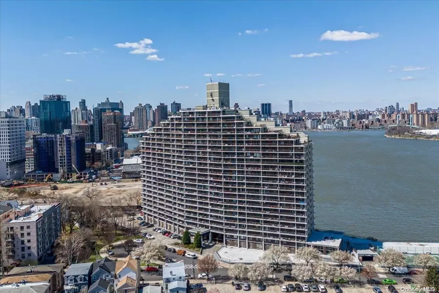 25-40 Shore BLVD #14T, Astoria, NY 11102