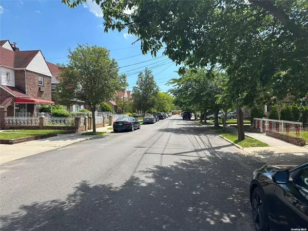Laurelton, NY 11413,131-33 228 ST