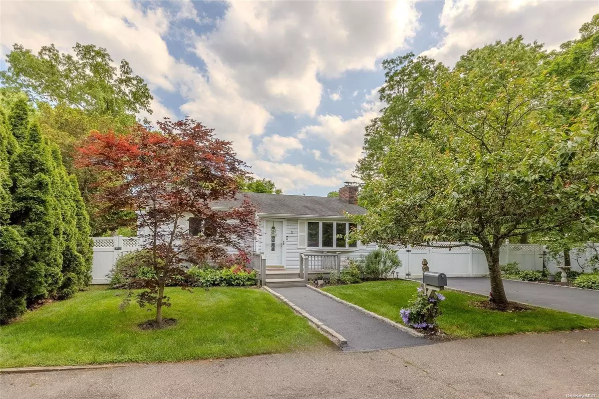 Farmingville, NY 11738,14 Thomas ST