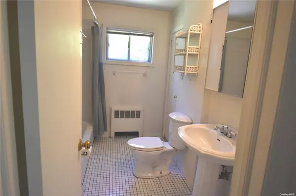 Northport, NY 11768,107 Soper AVE