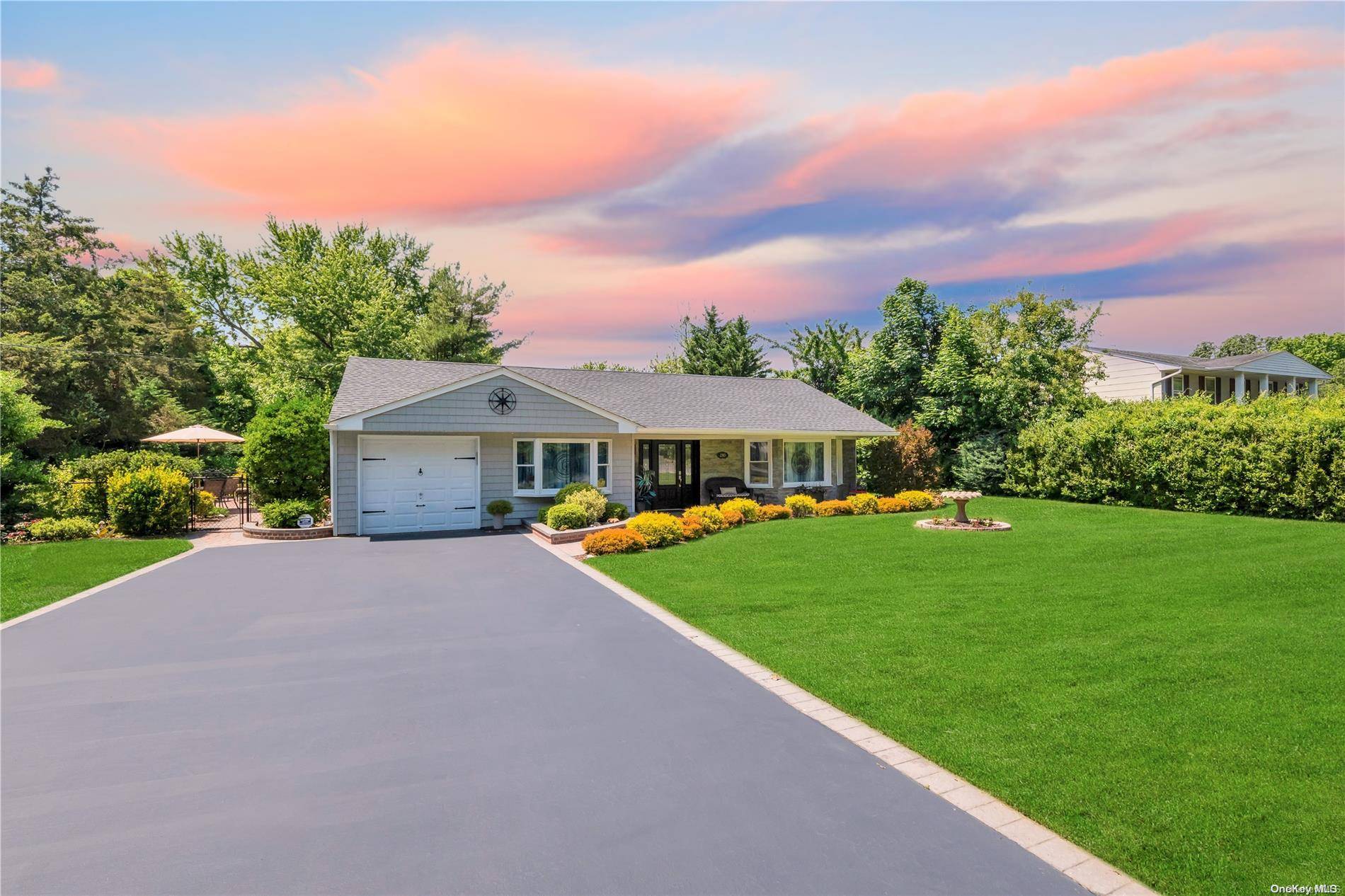 Smithtown, NY 11787,280 Terry RD