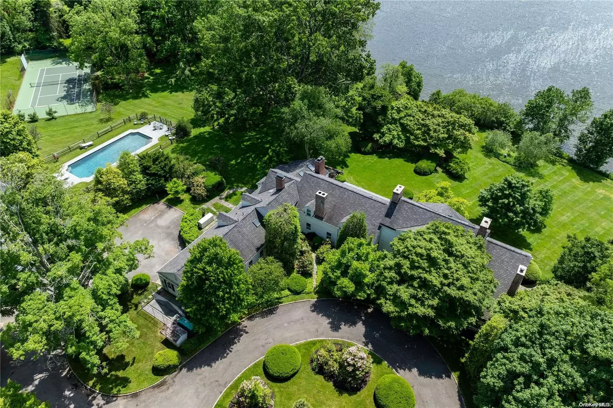 Mill Neck, NY 11765,200 Cleft RD