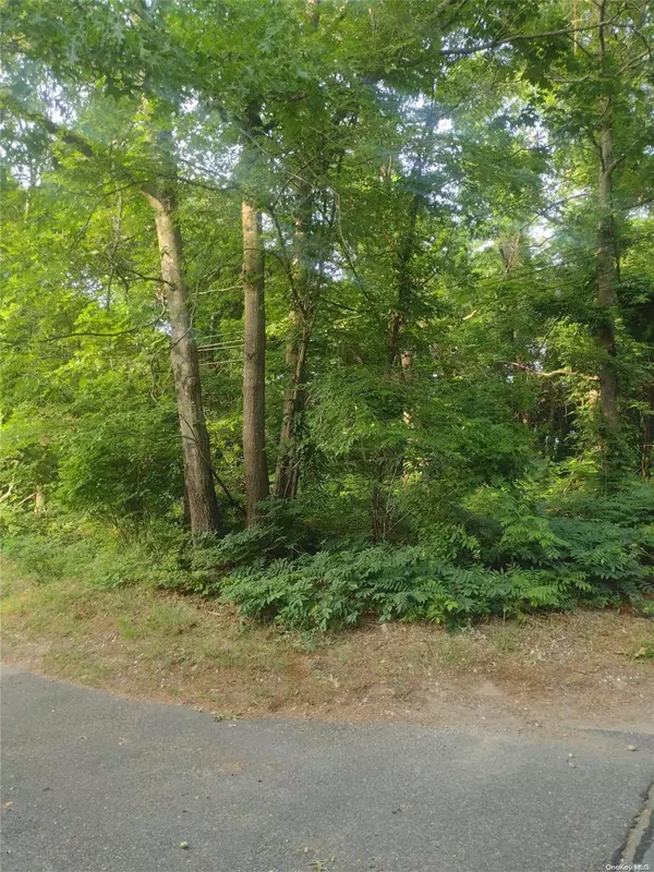 Medford, NY 11763,Cedar LN