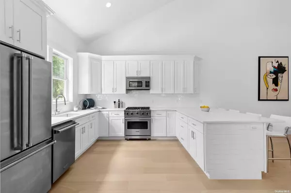 21 Montauk Hwy #5 #5, Westhampton, NY 11977