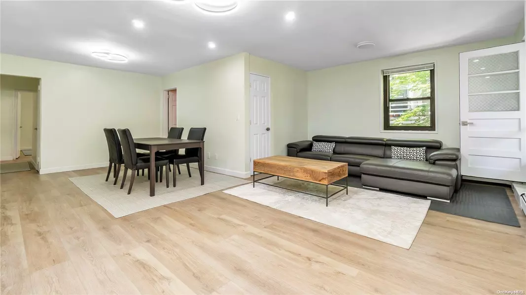 25 Park Place #3D, Great Neck, NY 11021