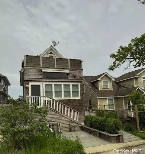 183 Wilmot RD, Ocean Beach, NY 11770