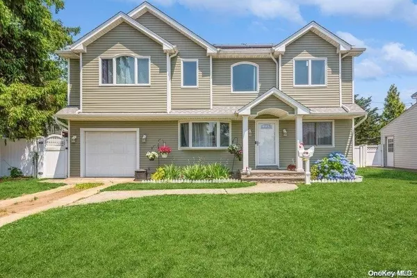 141 Cottage BLVD, Hicksville, NY 11801