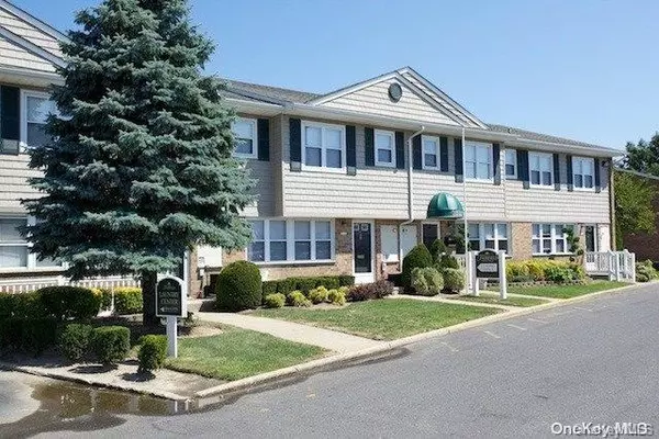 Riverhead, NY 11901,1355 Roanoke AVE #12LH