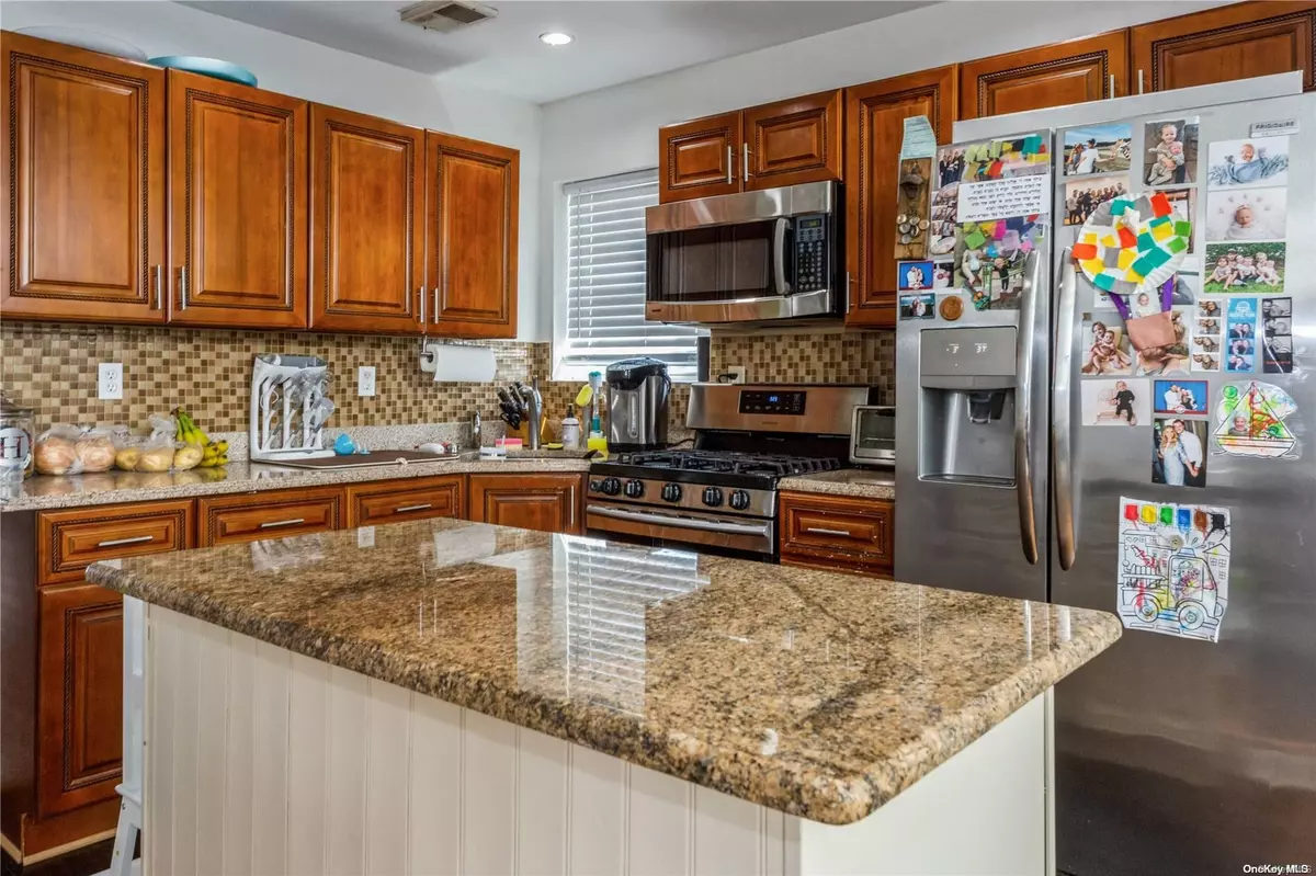 Far Rockaway, NY 11691,314-A Beach 13th ST