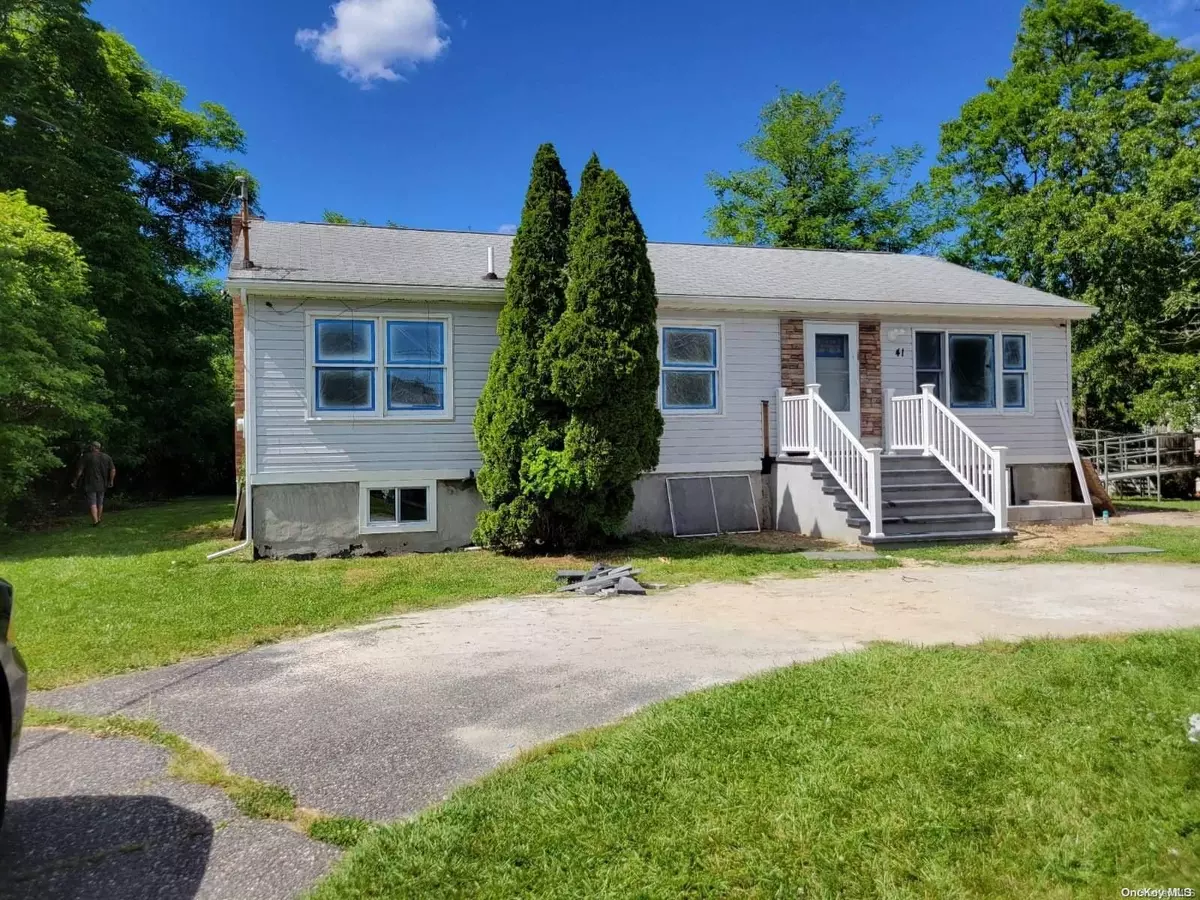 Mastic Beach, NY 11951,41 Pennant DR