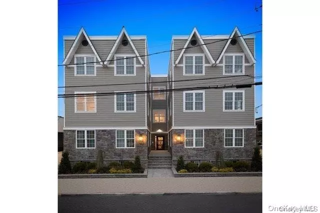 9 Lafayette PL #3C, Woodmere, NY 11598