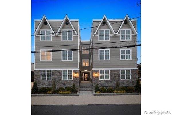 9 Lafayette Place #2C, Woodmere, NY 11598