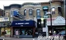 Elmhurst, NY 11373,40-28 82nd ST #1