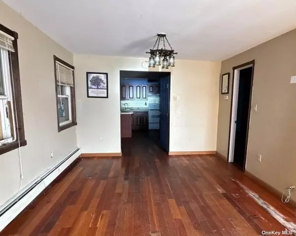 Broad Channel, NY 11693,802 Lanark RD