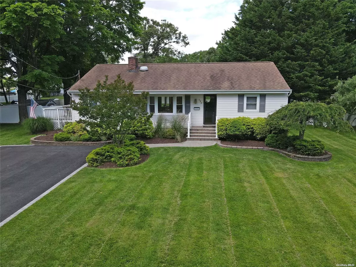 East Patchogue, NY 11772,192 Pine Neck AVE
