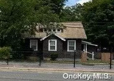 551 Broadway, Amityville, NY 11701