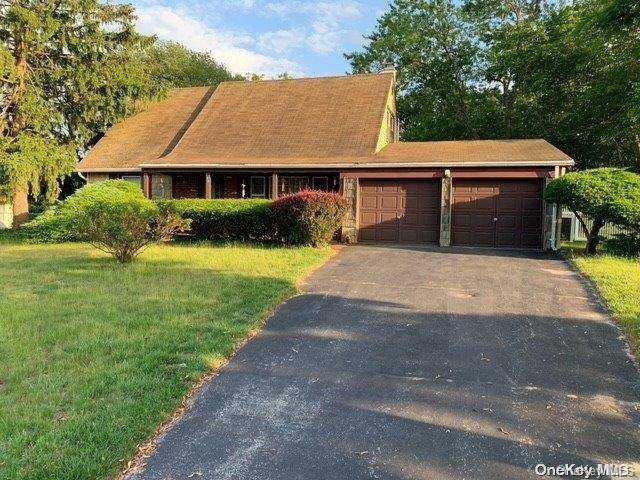 42 Strathmore Village DR, South Setauket, NY 11720