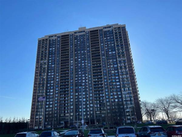 270-10 Grand Central Pkwy #33S, Floral Park, NY 11005