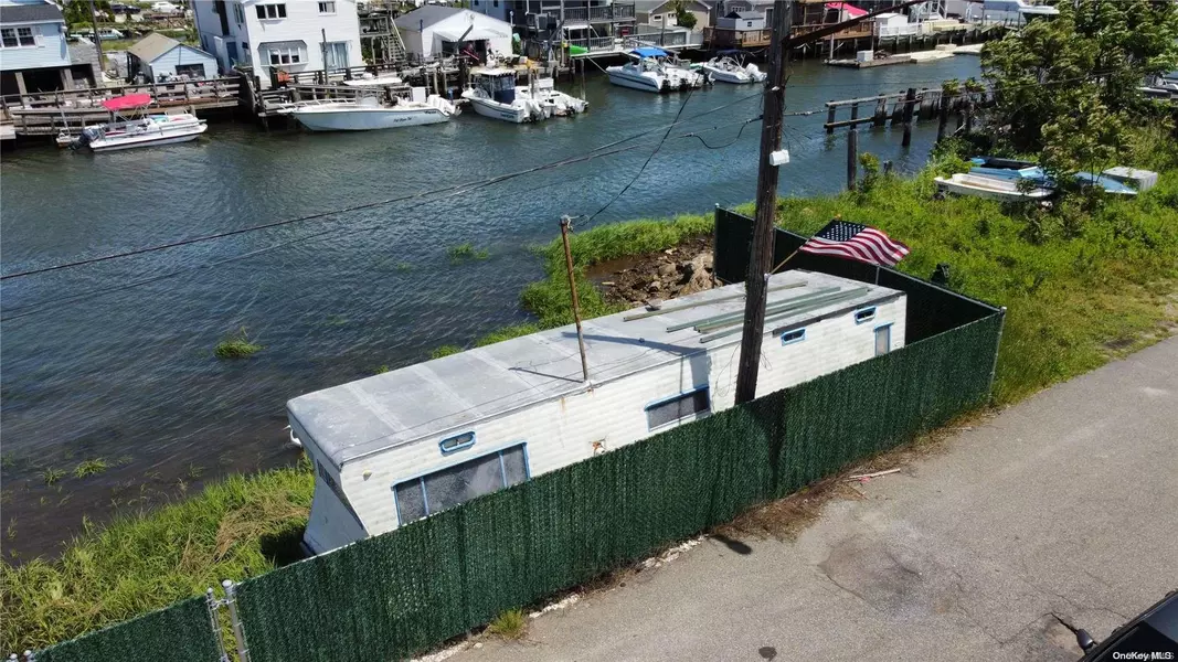 47 West 19th RD, Broad Channel, NY 11693