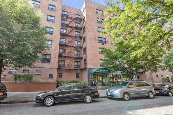 99-06 58th AVE #2F, Corona, NY 11368