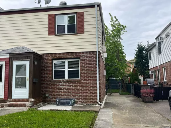 76-18 251st ST, Bellerose, NY 11426